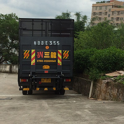 汽車(chē)升降尾板課程設(shè)計(jì)，提升實(shí)用性與安全性